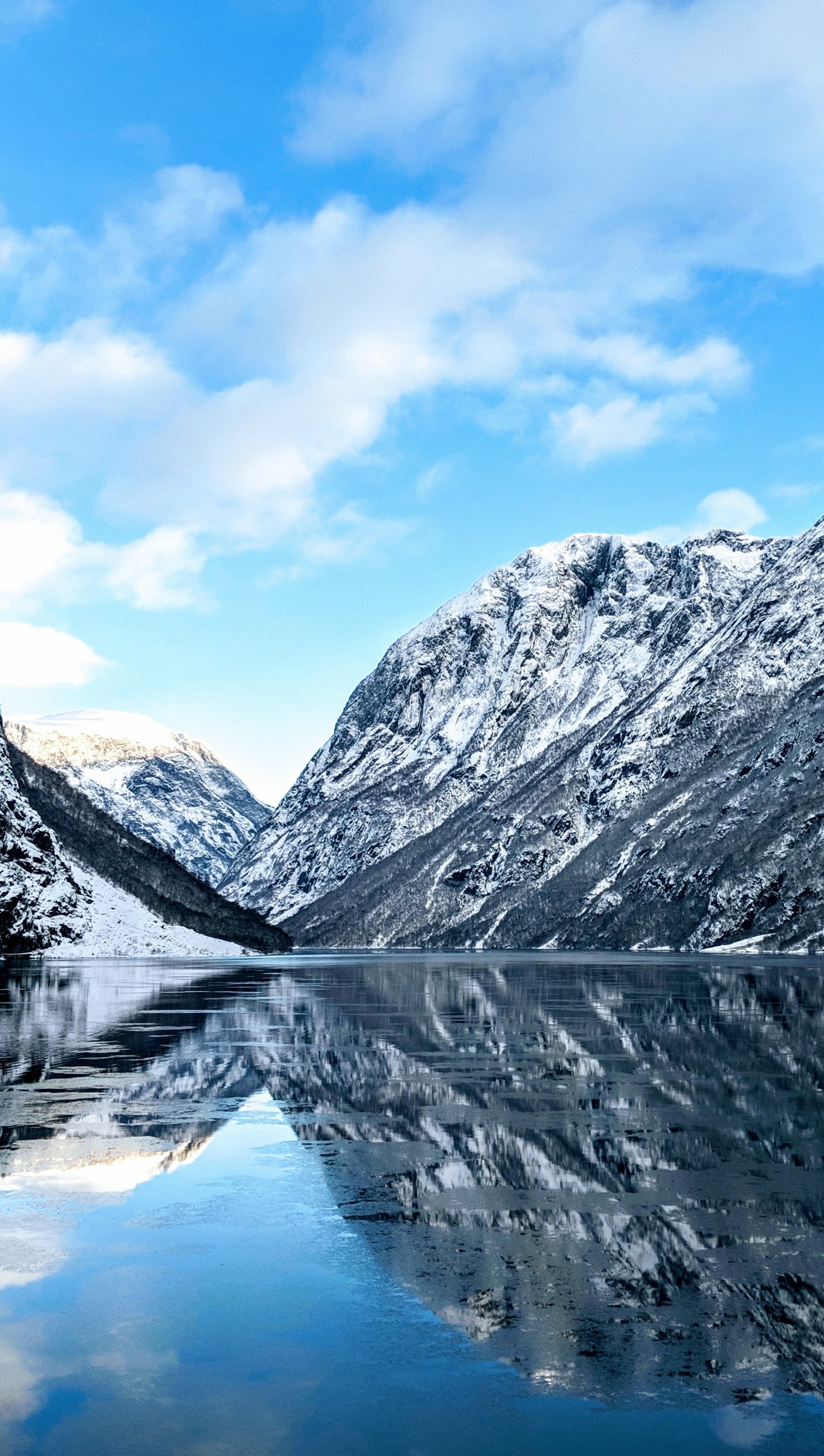 Rios de noruega entre montañas Fondo de pantalla ID:3295