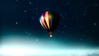 Hot air balloon in space Wallpaper
