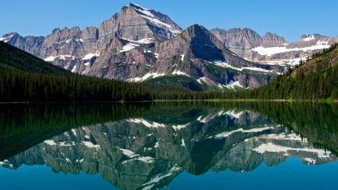 Reflections of mountains Wallpaper