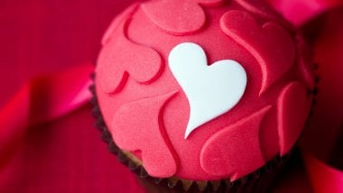 Cupcake of hearts Wallpaper