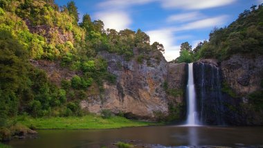 Hunua Waterfalls in New Zealand Wallpaper