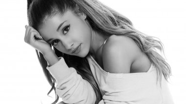 Singer Ariana Grande Wallpaper