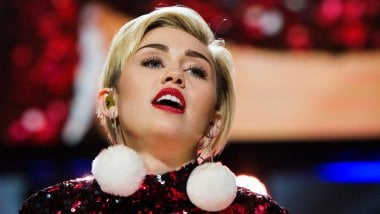 Miley Cyrus en un concierto Fondo de pantalla
