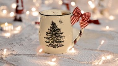 Christmas mug with lights Wallpaper