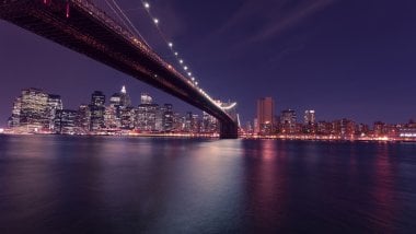 Puente de Brooklyn a Manhattan en Nueva York Fondo de pantalla