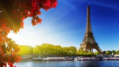 La torre Eiffel y el sol Fondo de pantalla