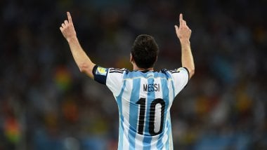 Lionel Messi en un estadio Fondo de pantalla