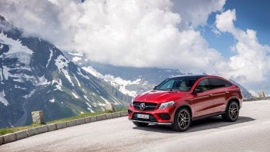 Mercedes Benz GLE 450 AMG Red in mountains Wallpaper