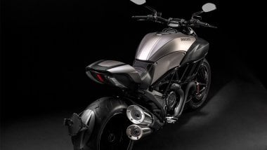 Ducati Diavel Titanium negra Fondo de pantalla