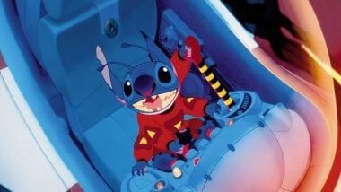 Stitch en Nave espacial Fondo de pantalla