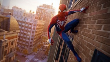 Hombre Araña - Spider-Man de PS4 escalando un edificio Fondo de pantalla