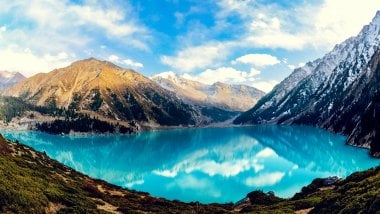 Lago Big Almaty Fondo de pantalla
