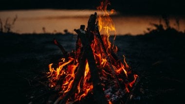 Bonfire flame Wallpaper
