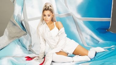 Ariana Grande with white clothes Wallpaper