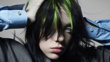 Billie Eilish cabello desordenado Fondo de pantalla