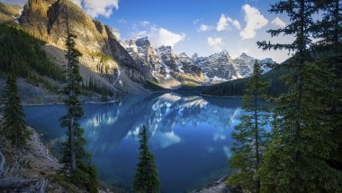 Lake in forest scenery Alberta, Canada Wallpaper