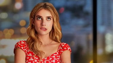 Emma Roberts in Holidate Wallpaper