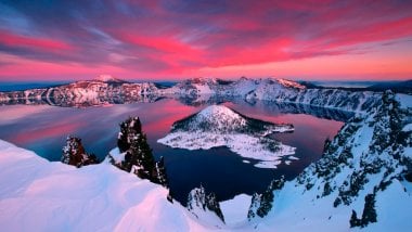 Mountains in lake with snow Wallpaper