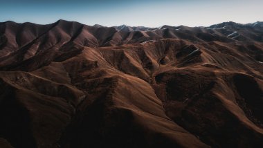 Grouped mountains Wallpaper
