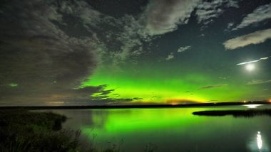 Aurora en lago Fondo de pantalla