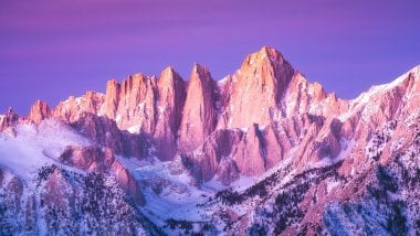Peaks of mountains Wallpaper