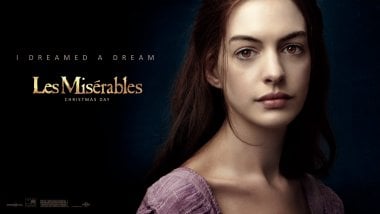 Anne Hathaway in Les miserables Wallpaper