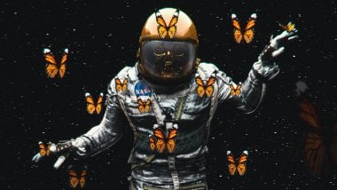 Astronauta con mariposas Fondo de pantalla