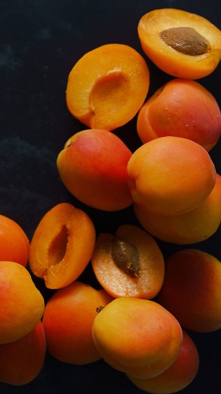 Apricots Wallpaper