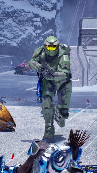 Halo: Combat Evolved - Master Chief in Combat Wallpaper