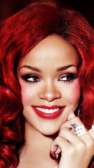 Singer Rihanna Wallpaper
