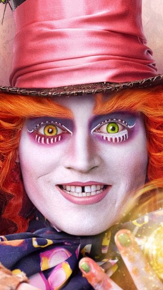 Alicia's Mad Hatter Through the Looking Glass Wallpaper