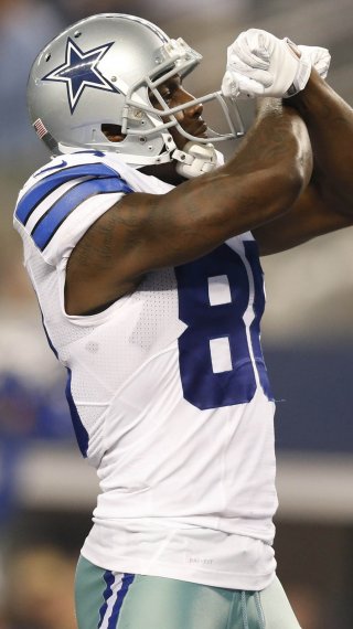Player Dez Bryant of the Dallas Cowboys Wallpaper