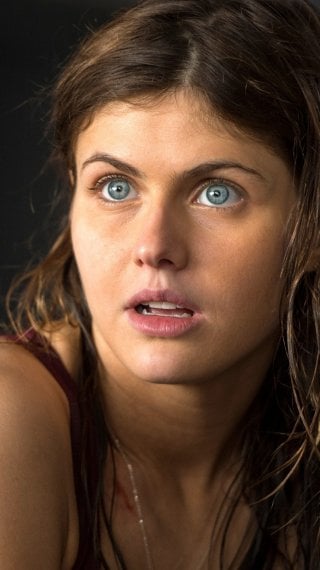 Alexandra Daddario in San Andres Wallpaper