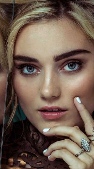 Meg Donnelly blonde Wallpaper