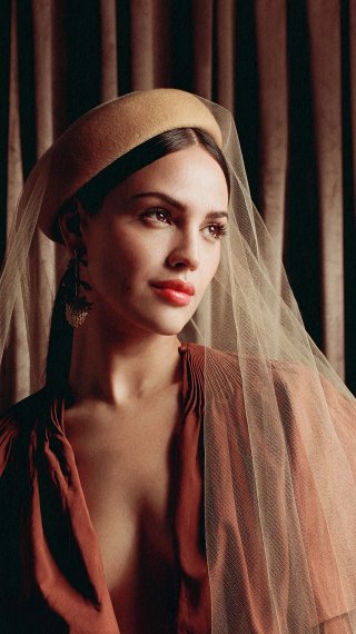Eiza Gonzalez in costume Wallpaper