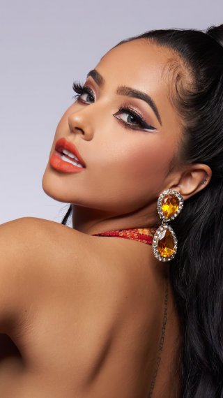 Becky G with make up on Wallpaper