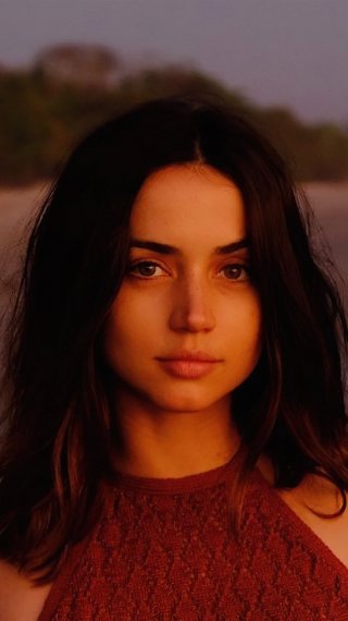 Ana de Armas in the beach Wallpaper