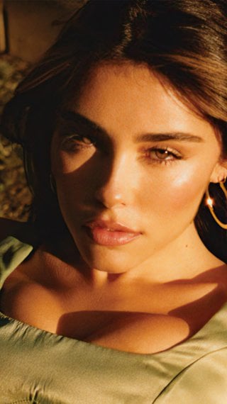 Madison Beer Revista Clash Fondo de pantalla