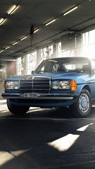 Mercedes Benz W123 Classic car Wallpaper