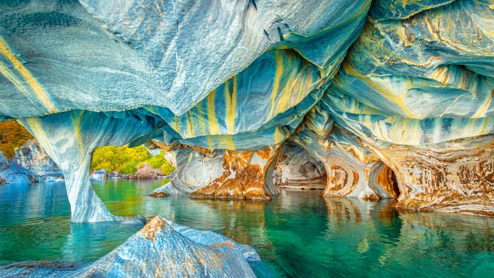 Fondos de pantalla Cueva de marmol colorida