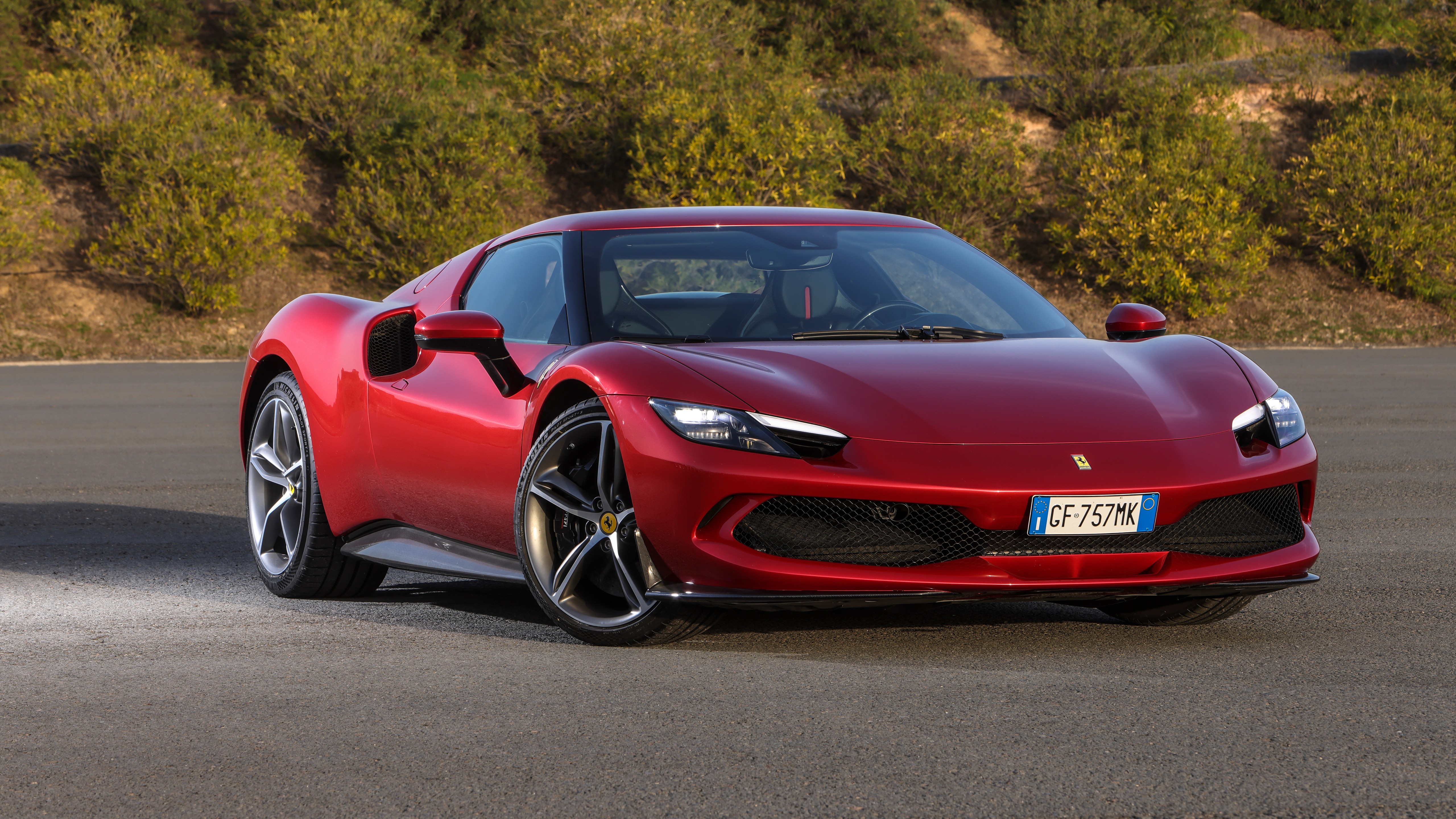 Fondos de pantalla Ferrari 296 GTB 2022 rojo