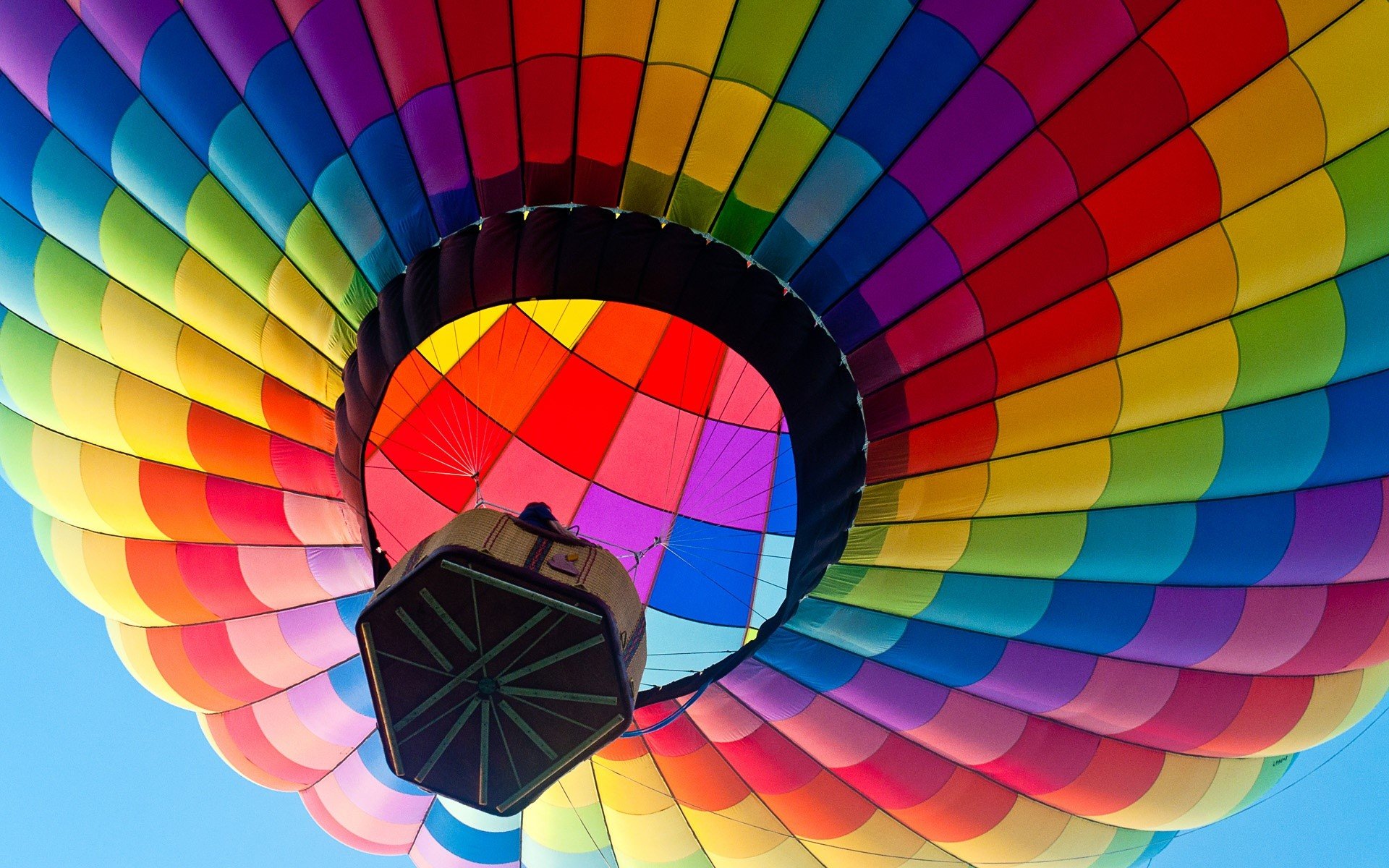 Fondos de pantalla Globo aerostático colorido