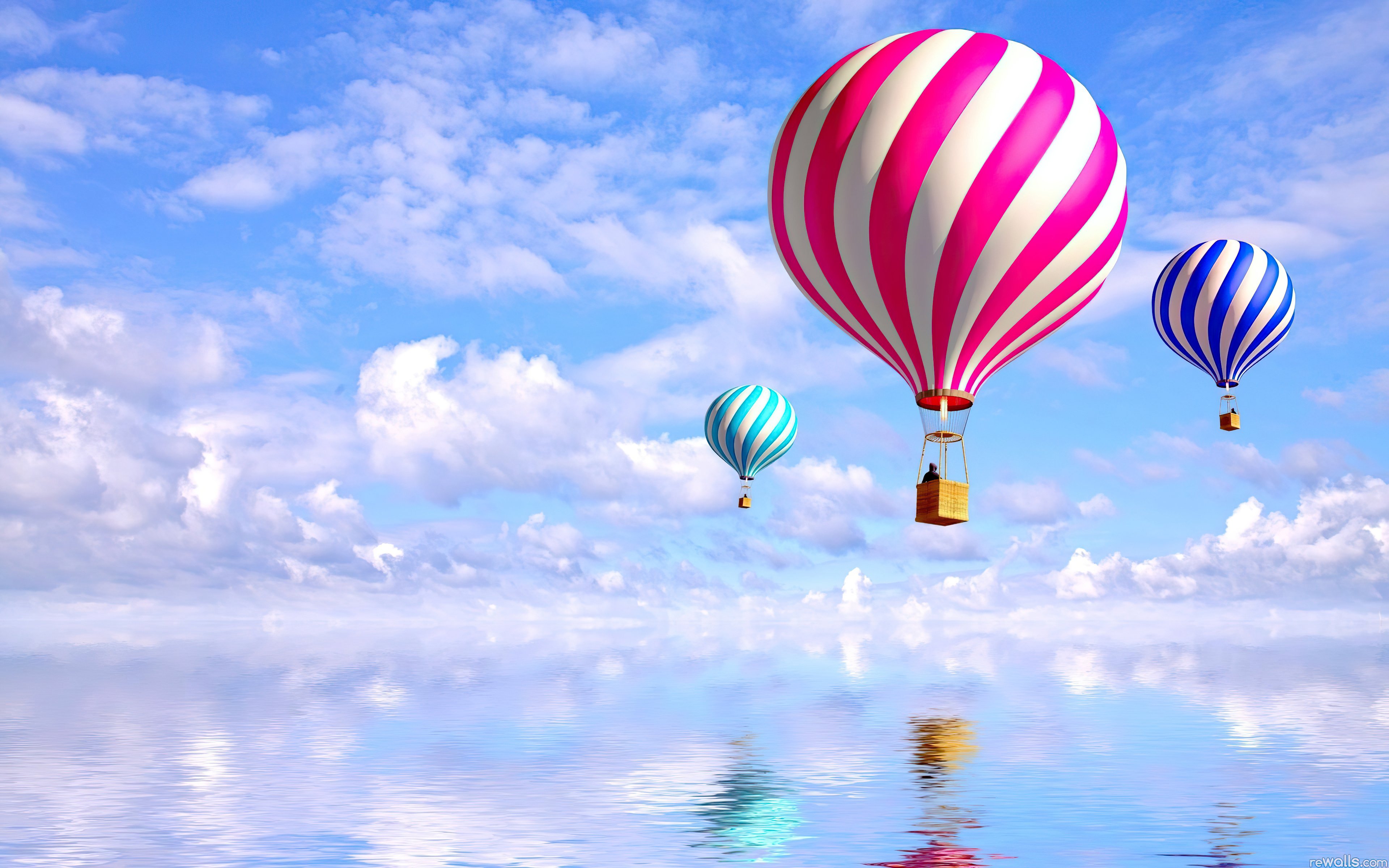 Wallpaper Hot air balloon in the clouds