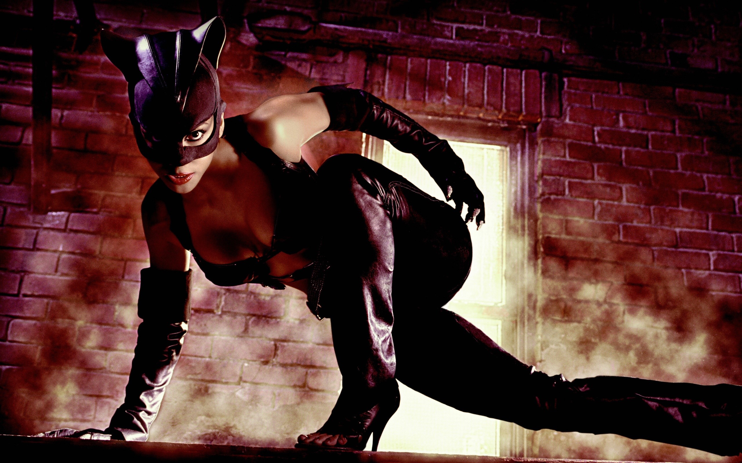 Fondos de pantalla Halle Berry as Gatubela