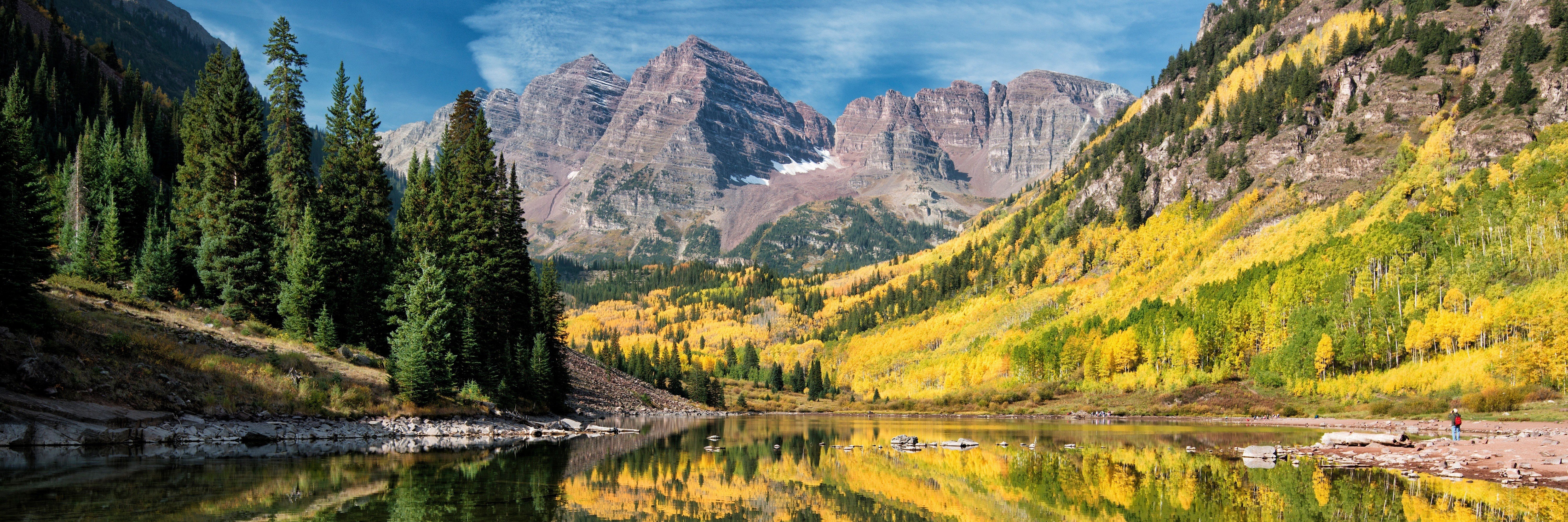 Wallpaper Maroon Lake in Colorado during autumn