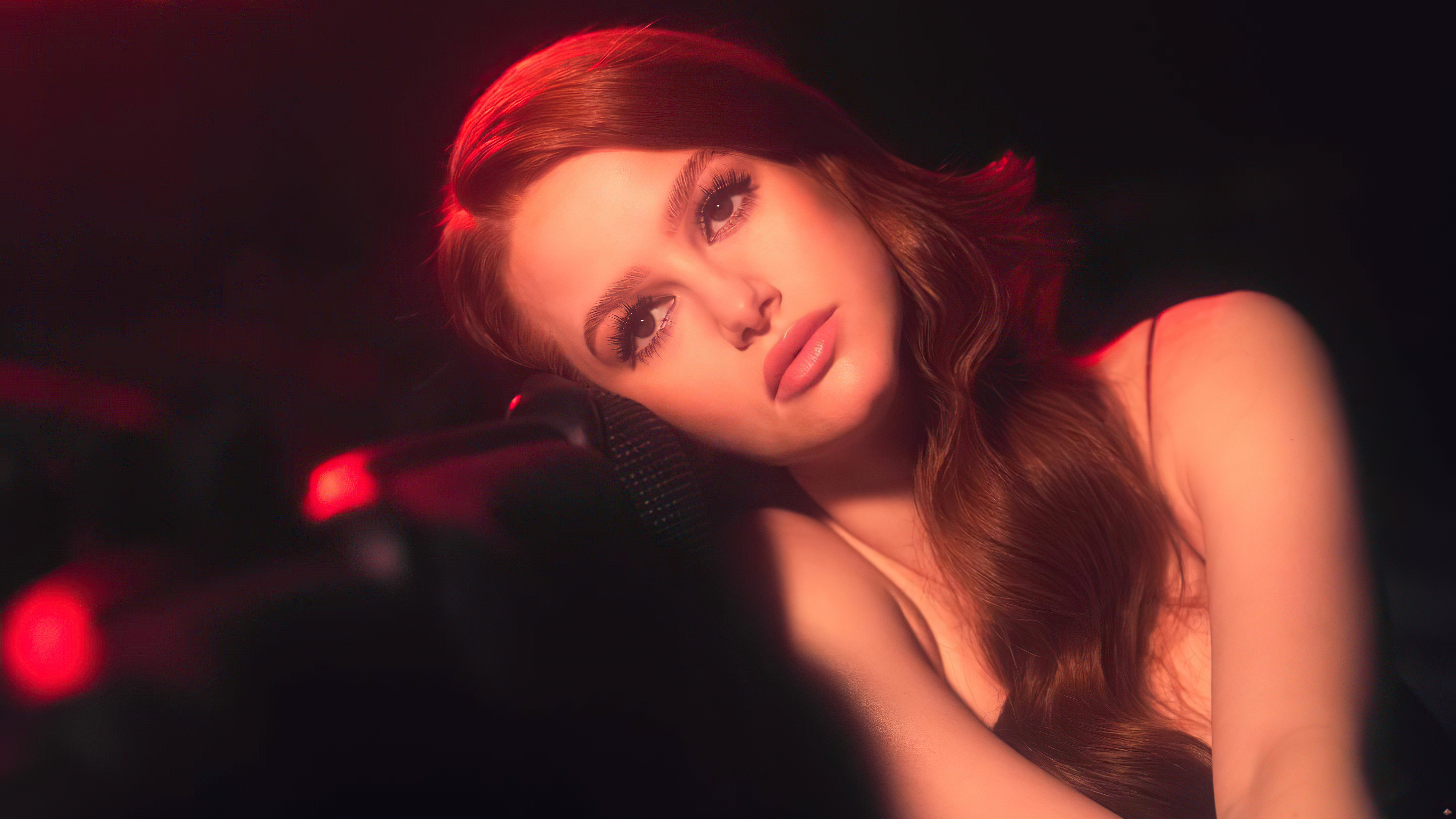 Fondos de pantalla Madelaine Petsch Schon Magazine