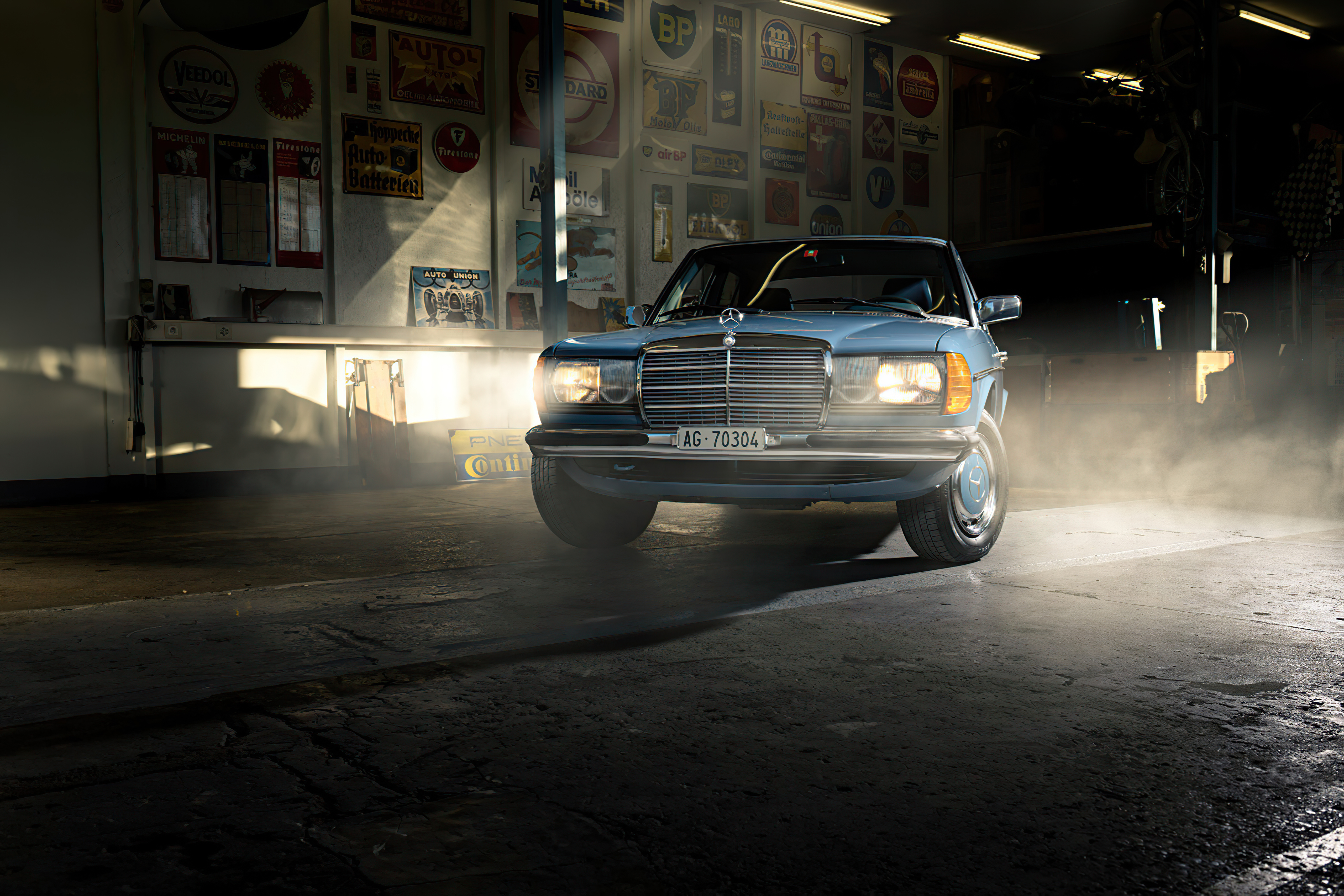 Fondos de pantalla Mercedes Benz W123