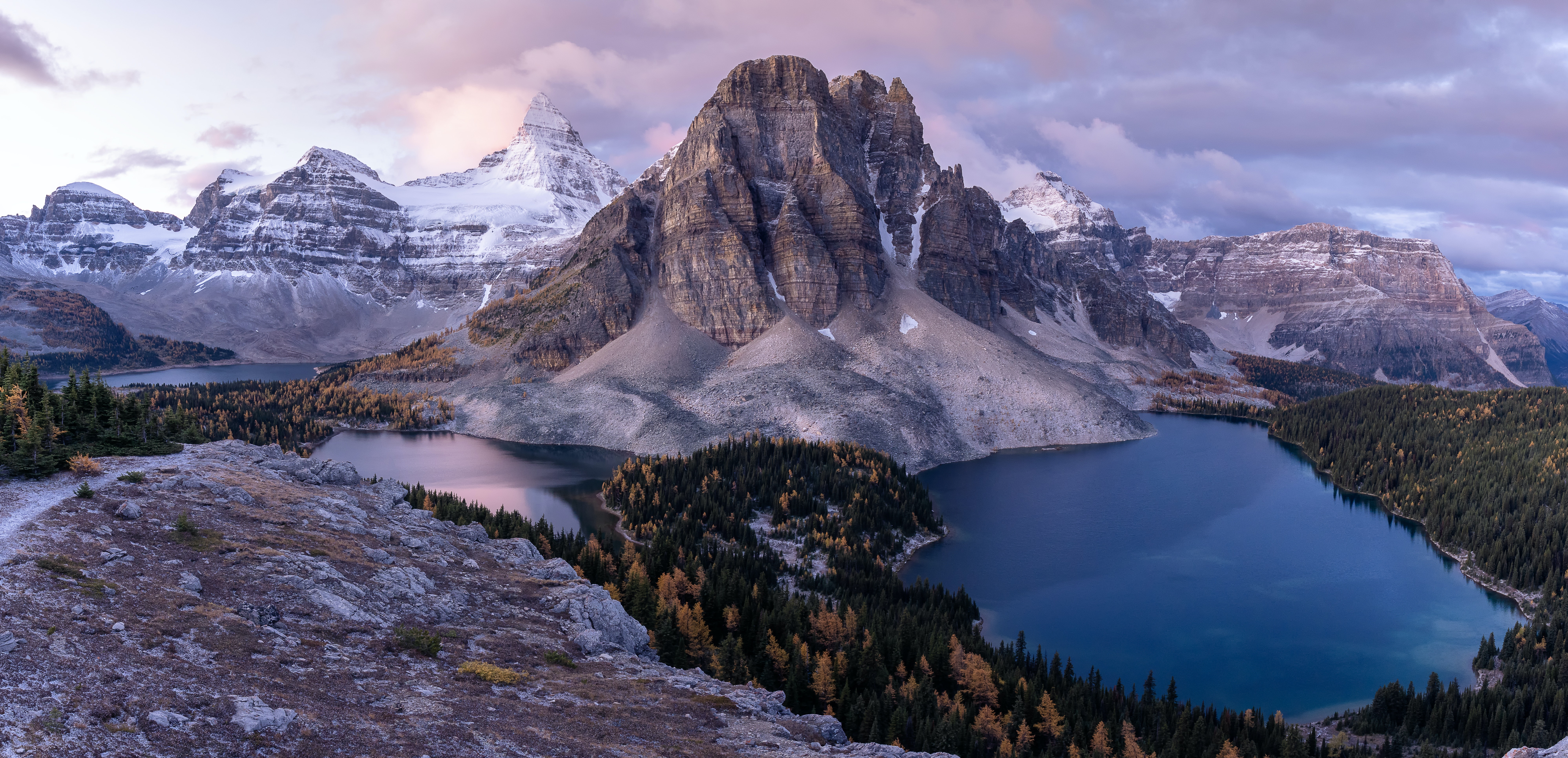 Fondos de pantalla Monte Assiniboine en Canada