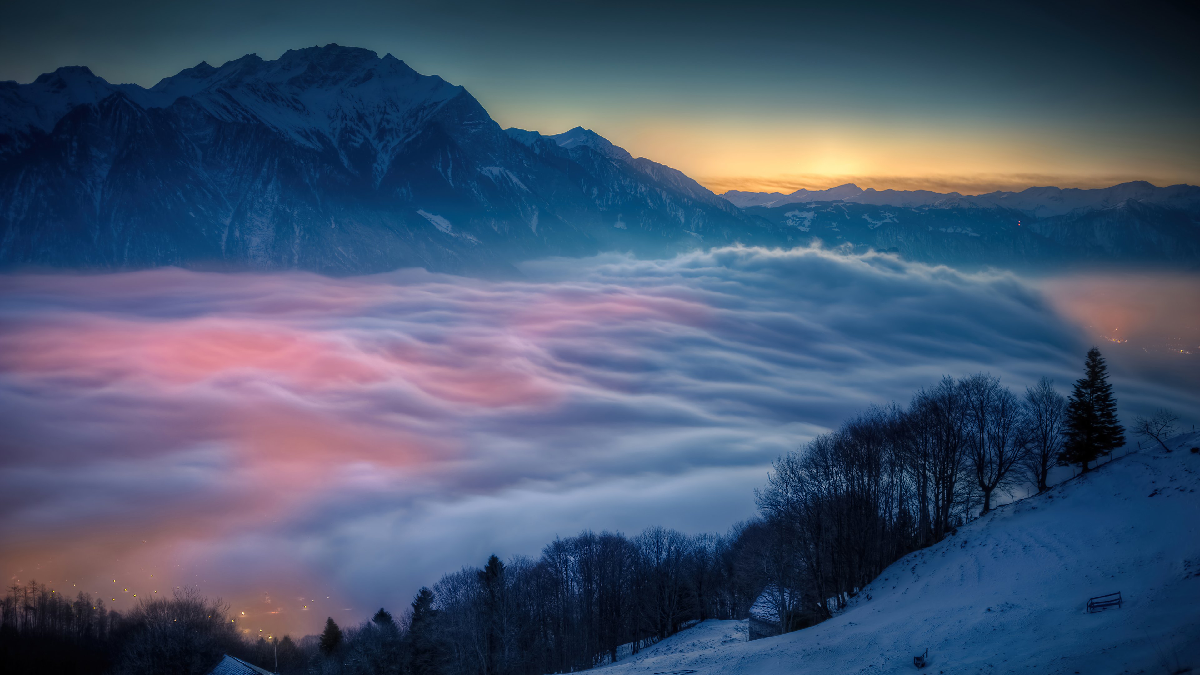 Fondos de pantalla Niebla sobre el bosque en las montañas