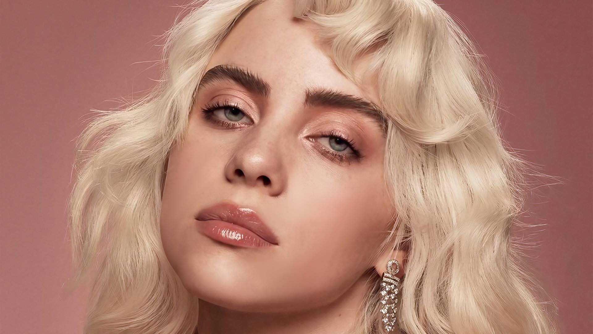 Billie Eilish's Blonde Hair Is the Most Dramatic Hair Change She's Ever Had - wide 3